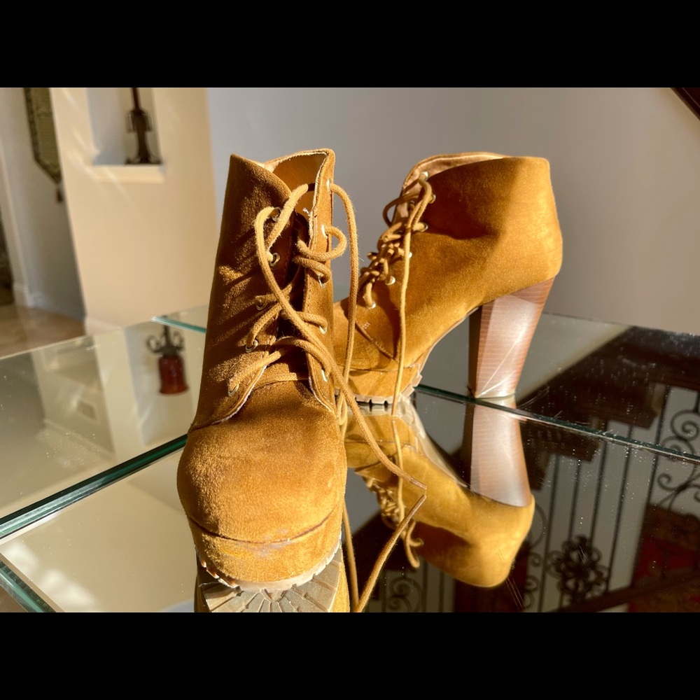 Booties - Picture 3 of 7